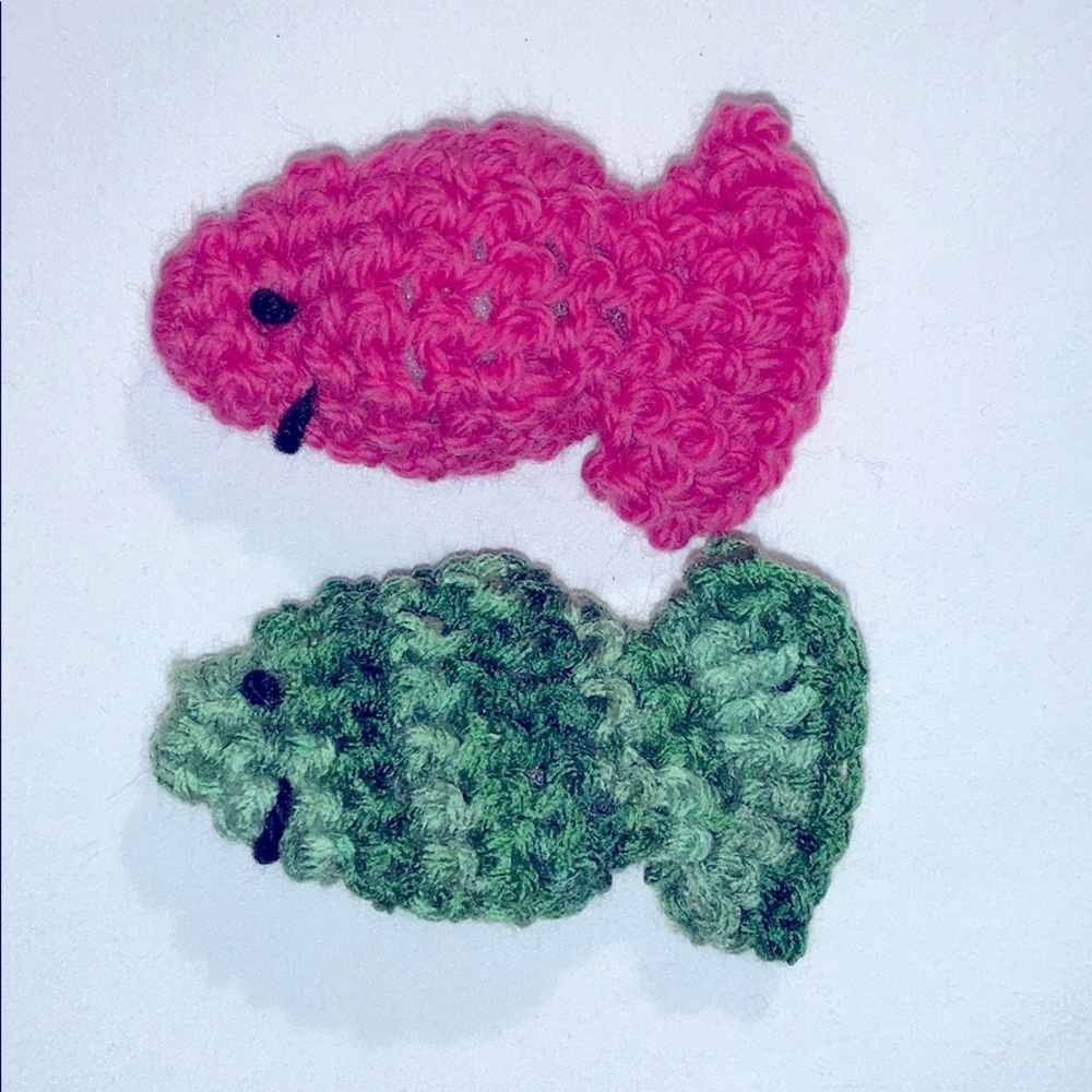 Hand Crafted Crochet Organic Catnip Yarn Colorful Fish Cat Toys Lot of 4 Toys - Picture 3 of 4